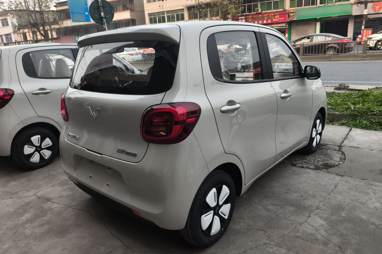 五菱汽车 宏光MINIEV 2025款 四门版 进阶款车身外观7