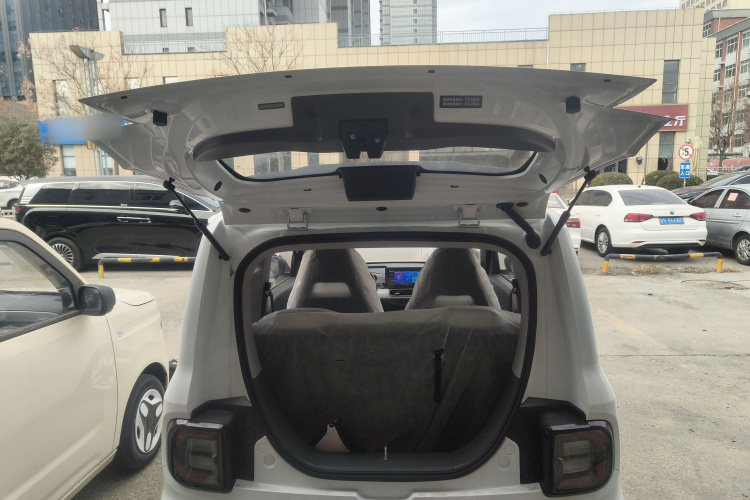 吉利银河 熊猫 2025款 210km 元气熊机舱底盘23