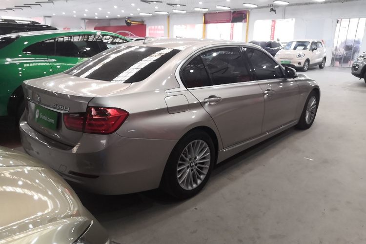 宝马3系 2014款 320Li 豪华设计套装车身外观7