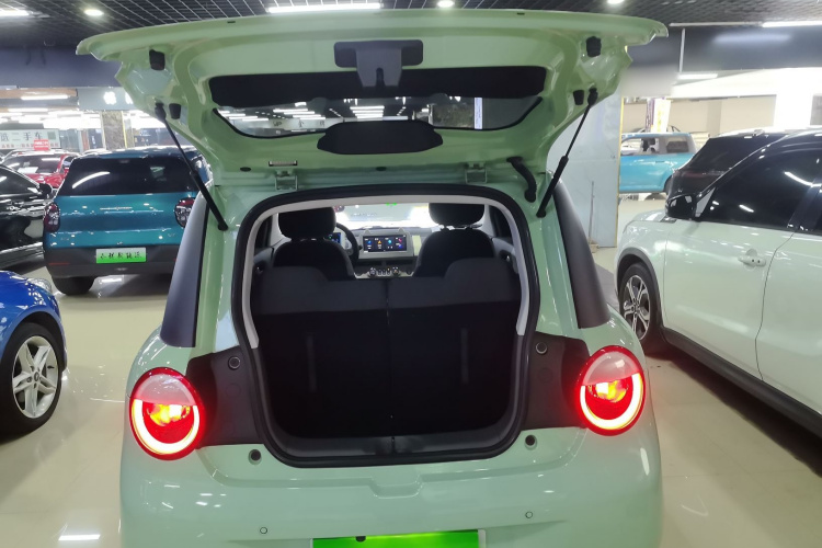 长安启源 长安Lumin 2022款 210km 香甜款机舱底盘23