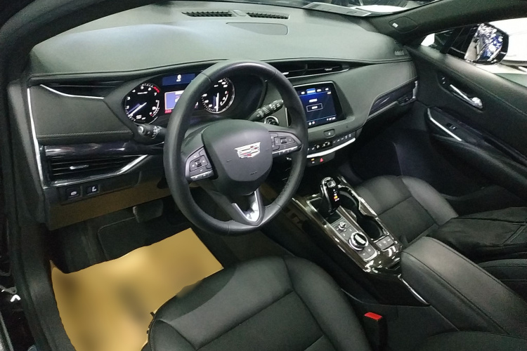 凯迪拉克XT4 2021款 28T 两驱技术型中控内饰12