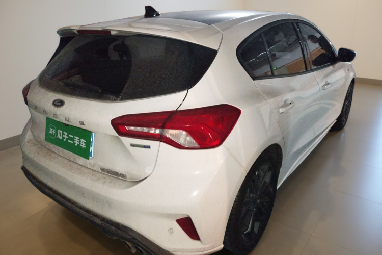 福特 福克斯 2022款 两厢 EcoBoost 180 自动ST Line车身外观7