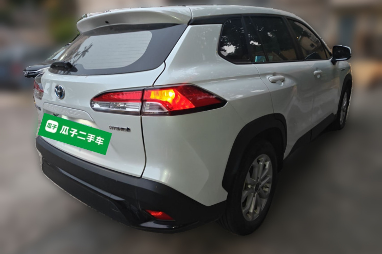 丰田 锋兰达 2023款 2.0L 智能电混双擎 领先版车身外观7