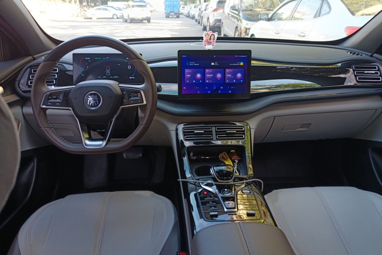 比亚迪 秦PLUS 2023款 冠军版 DM-i 55KM领先型中控内饰7002