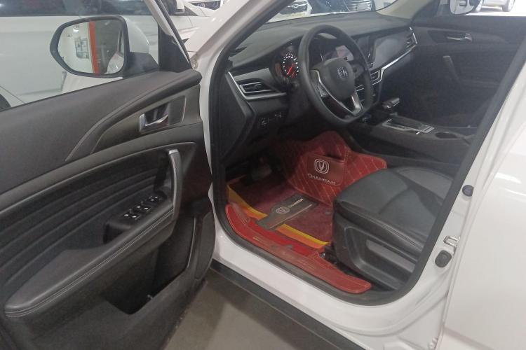 长安CS35PLUS 2020款 1.4T DCT悦联蓝鲸版中控内饰7003