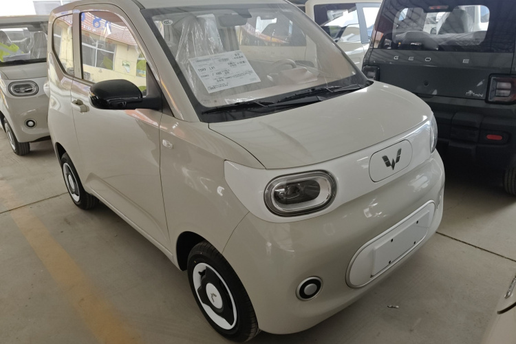 五菱汽车 宏光MINIEV 2024款 第三代 215km 青春版车身外观3