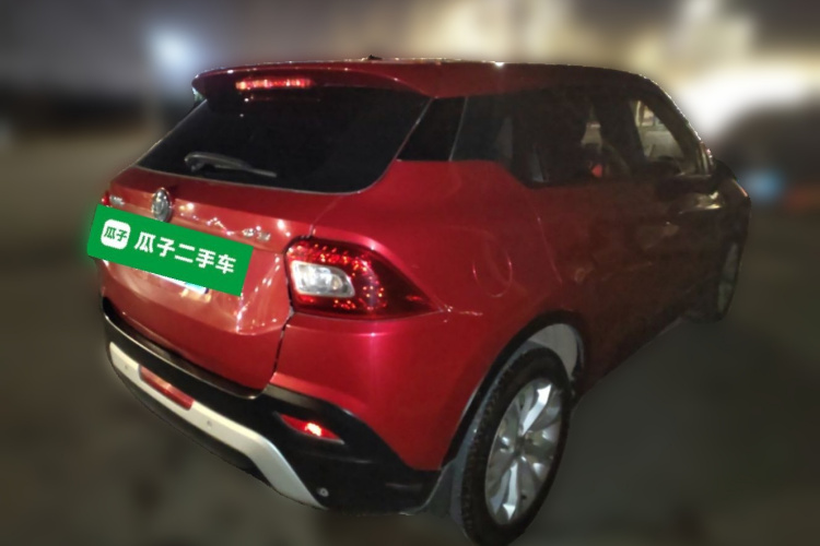 中华V3 2015款 1.5L 手动精英型车身外观7