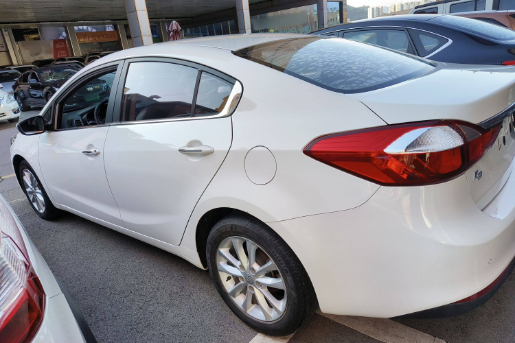 起亚K3 2016款 1.6L 自动GLS车身外观4