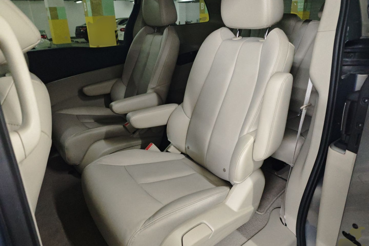 别克GL8 2018款 28T 豪华型 国VI中控内饰21