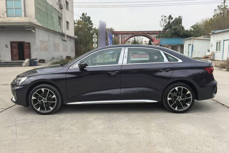 奥迪A3 2026款 A3L Limousine 35TFSI 飞驰尊享型车身外观6004