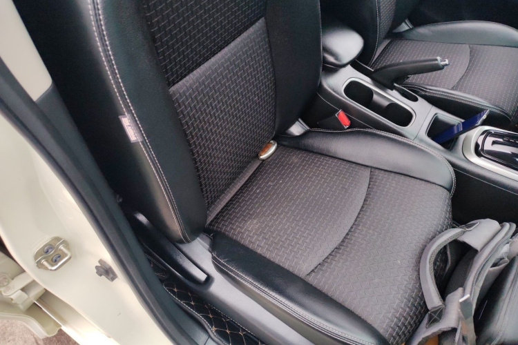 日产 骐达TIIDA 2019款 1.6L CVT智行版 国VI局部细节41