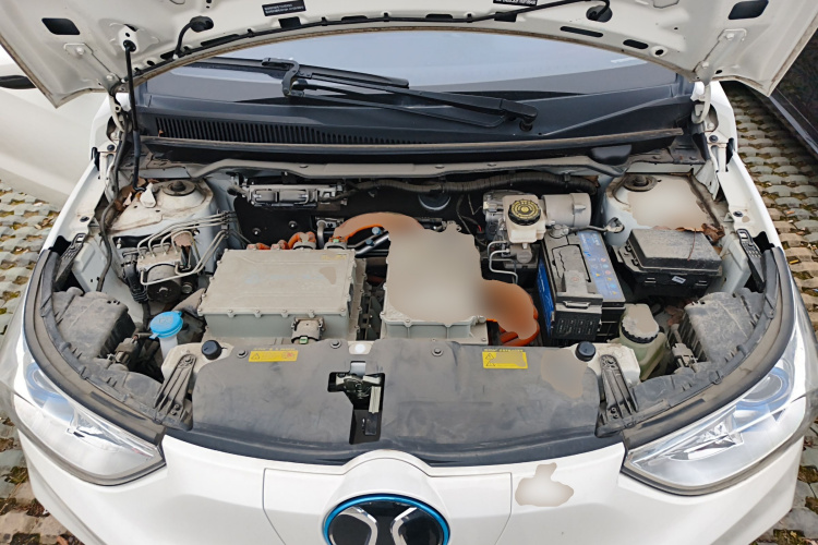 北汽新能源EC3 2019款 灵动版机舱底盘24