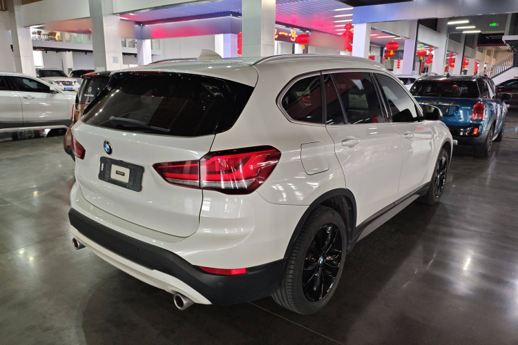 宝马X1 2020款 sDrive20Li 时尚型车身外观6005