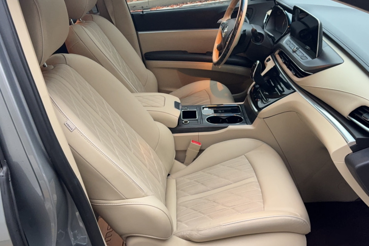 别克GL8 2022款 陆上公务舱 652T 智慧尊贵型局部细节41