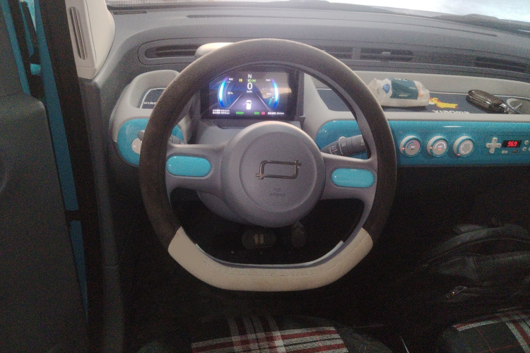 奔腾小马 2025款 222km 灵动马局部细节13