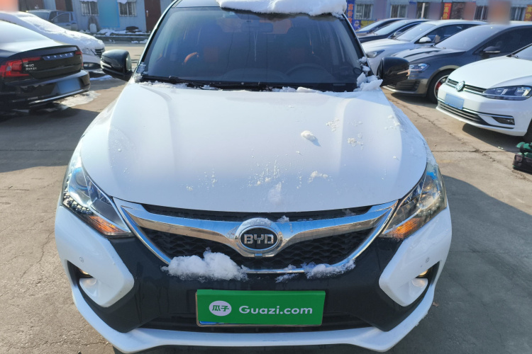 比亚迪 宋 2016款 2.0TID 自动尊贵型车身外观2