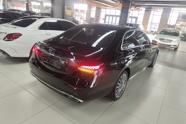 奔驰E级 2021款 改款 E 300 L 时尚型车身外观6005