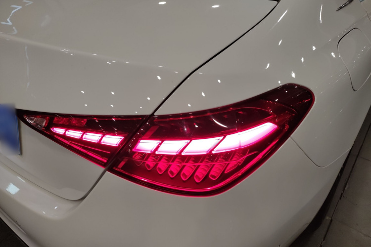 奔驰C级 2023款 C 260 L 运动版车身外观6006