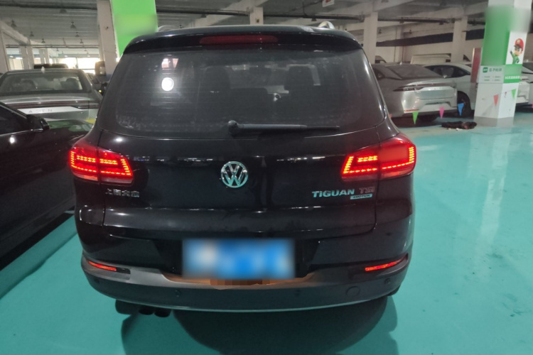 大众 途观 2015款 2.0TSI 自动四驱豪华版车身外观6