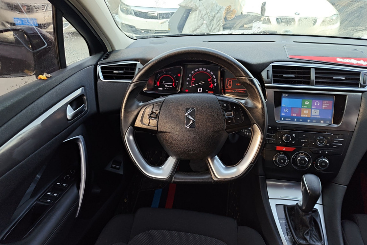 DS 5LS 2015款 1.6T 舒适版THP160中控内饰13