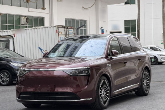 鸿蒙智行 问界M8 2025款 增程 Ultra版 53.4kWh 5座版