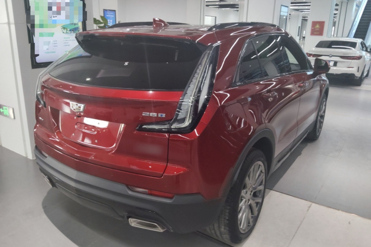 凯迪拉克XT4 2022款 28T 四驱铂金型车身外观7