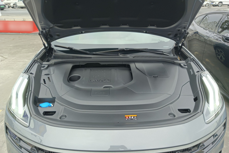 领克06 2023款 Remix 1.5T 劲Halo机舱底盘24