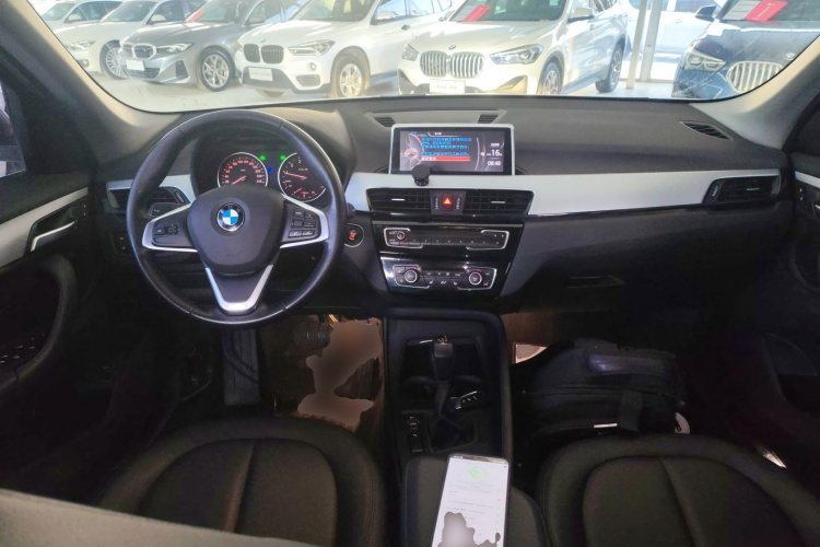 宝马X1 2016款 sDrive18Li 尊享型中控内饰12