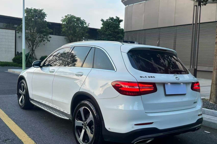 奔驰GLC 2018款 GLC 260 4MATIC 豪华型车身外观6013