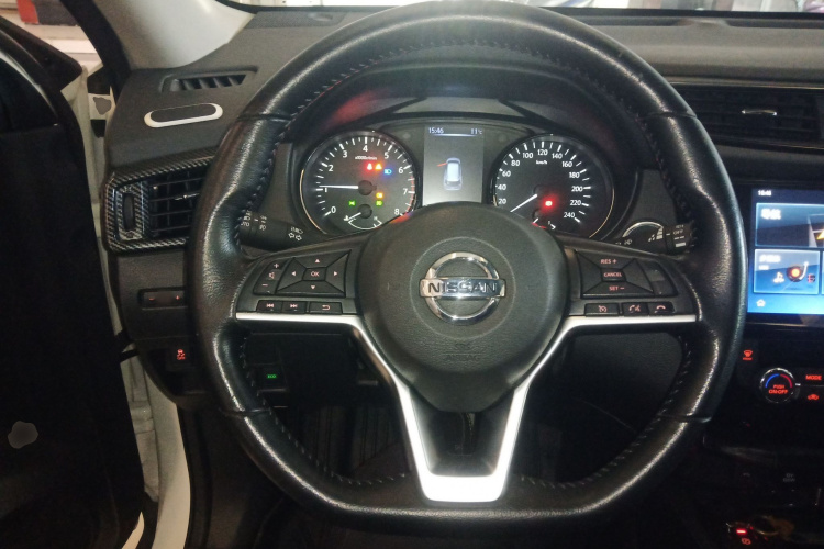 日产 奇骏 2020款 2.0L XL Premium CVT 2WD智联尊享版中控内饰13