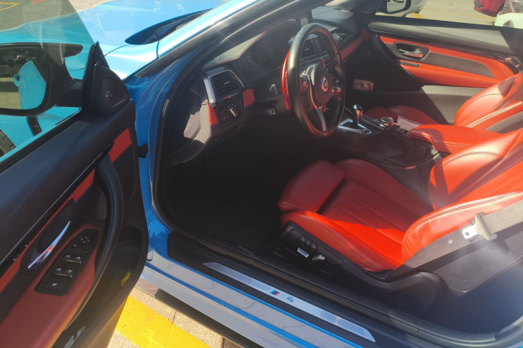 宝马M4 2018款 M4敞篷轿跑车车迷限量版中控内饰7003