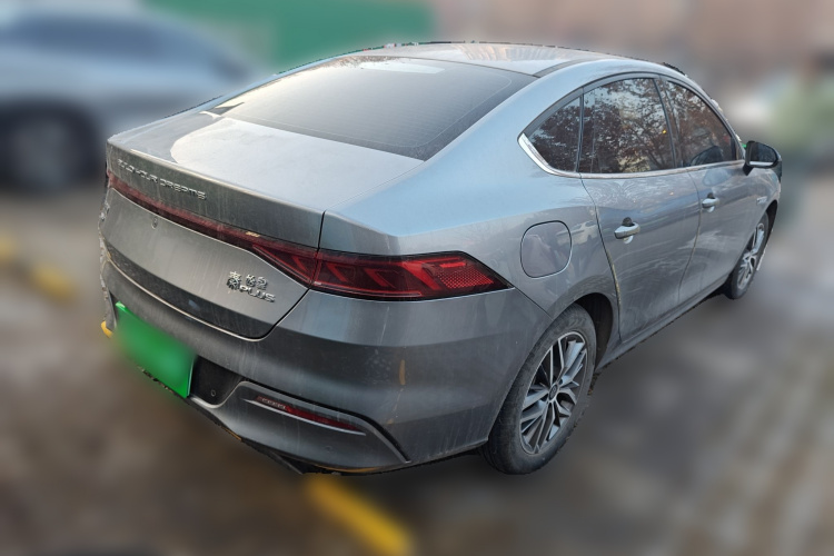 比亚迪 秦PLUS 2021款 DM-i 120KM 尊贵型车身外观7