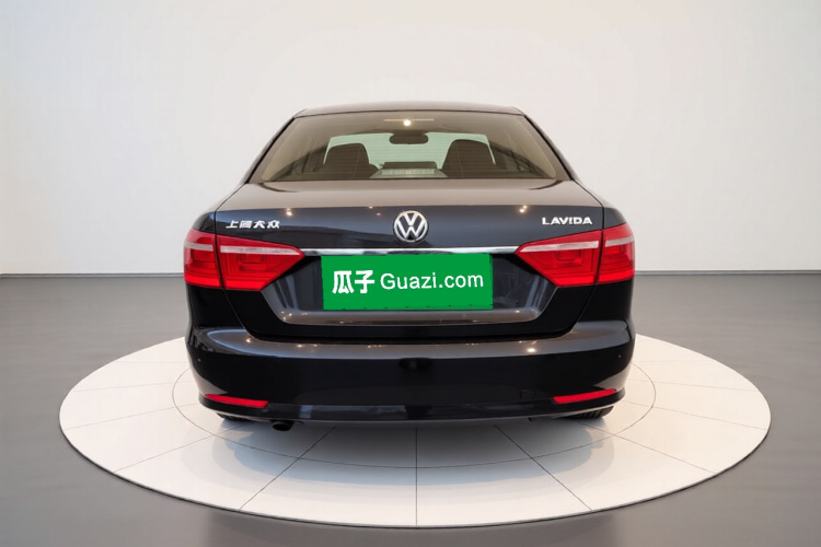 大众 朗逸 2013款 改款经典 1.6L 手动风尚版车身外观6