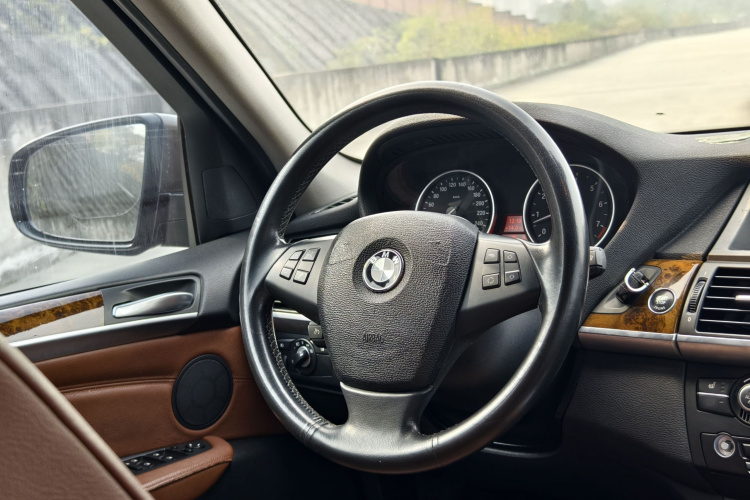 宝马X5(进口) 2013款 xDrive35i 领先型局部细节9001