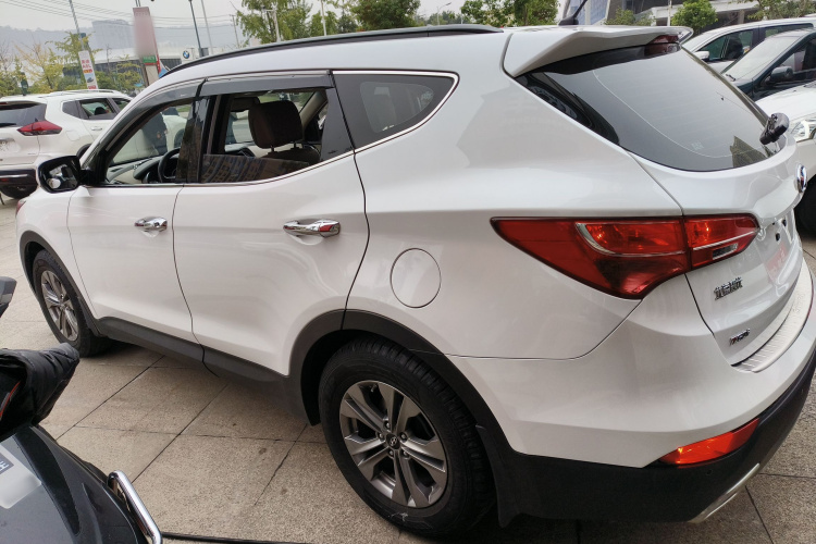 现代 胜达 2013款 2.0T 自动两驱时尚型车身外观4