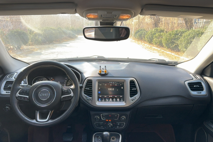 Jeep 指南者 2017款 200T 自动家享版中控内饰7002