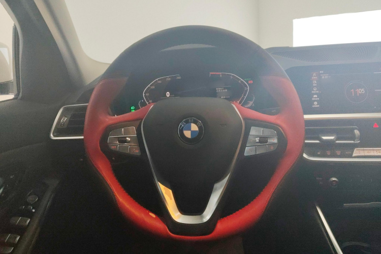宝马3系 2020款 320i 运动套装中控内饰13