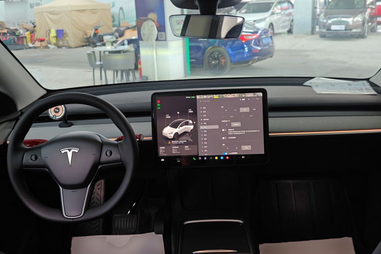 特斯拉 Model Y 2024款 长续航全轮驱动版中控内饰12