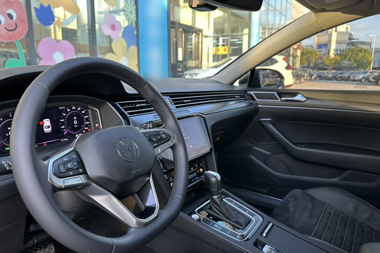 大众 迈腾 2020款 330TSI DSG 豪华型中控内饰7003