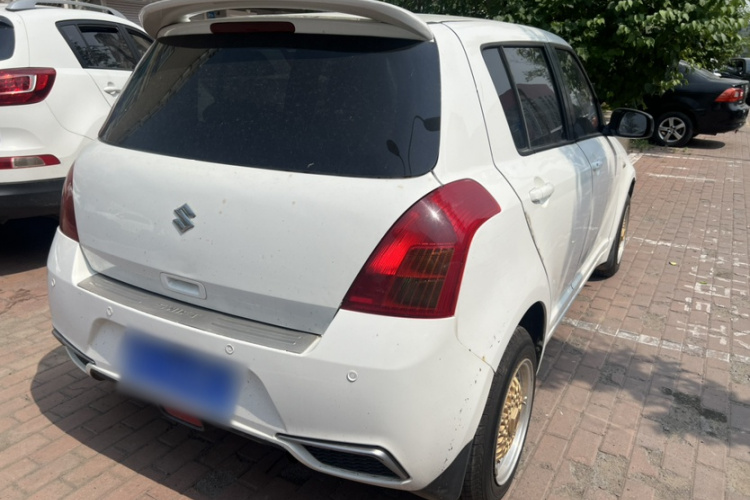 铃木 雨燕 2013款 1.3L 手动超值版车身外观6005