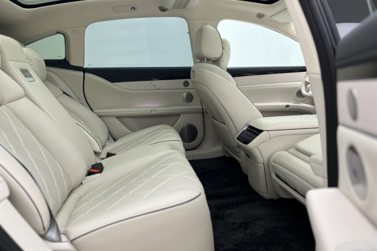 鸿蒙智行 享界S9 2025款 增程 Ultra中控内饰7002