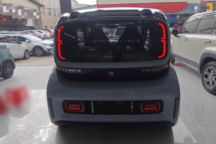 宝骏KiWi EV 2022款 艺术家轻享版 磷酸铁锂车身外观6