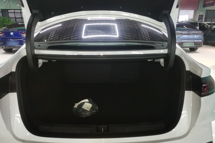 比亚迪 秦L 2024款 DM-i 80KM超越型局部细节23