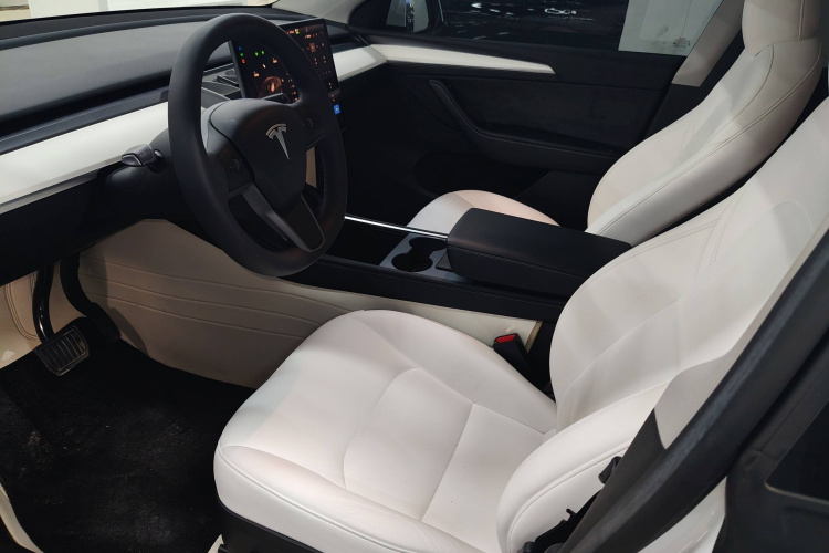 特斯拉 Model Y 2022款 改款 后轮驱动版中控内饰19