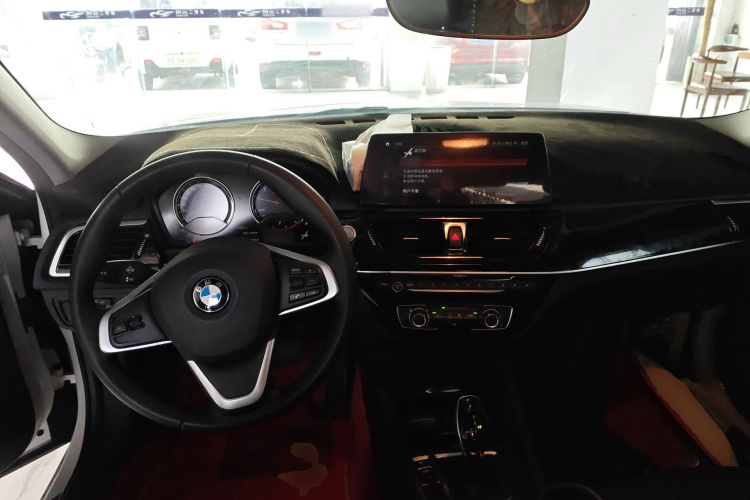 宝马1系 2022款 120i M运动版中控内饰7002