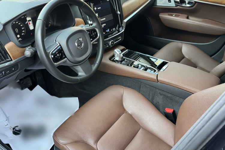 沃尔沃S90新能源 2019款 T8 E驱混动 智雅版 国V中控内饰7001