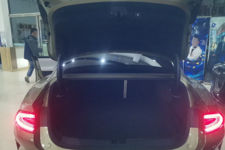 小米汽车 小米SU7 2024款 四驱超长续航高阶智驾Max版机舱底盘23