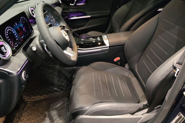 奔驰C级 2024款 改款 C 260 L 运动版中控内饰19