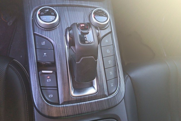 坦克300 2021款 越野版 2.0T 征服者局部细节18