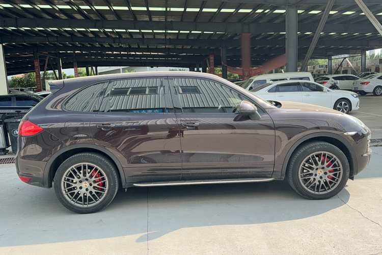 保时捷 2011款 Cayenne 3.0T车身外观6005